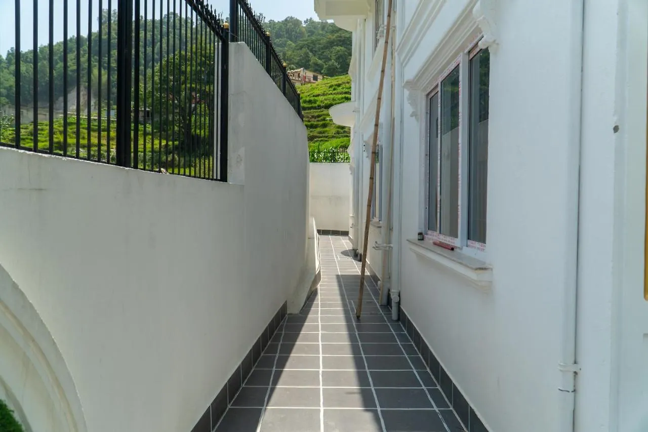 The White House Villa 8 Bedroom With Swimming Pool Catmandu Nepal