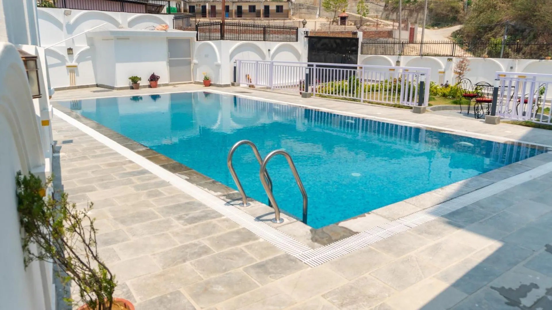 The White House Villa 8 Bedroom With Swimming Pool Catmandu 0*,