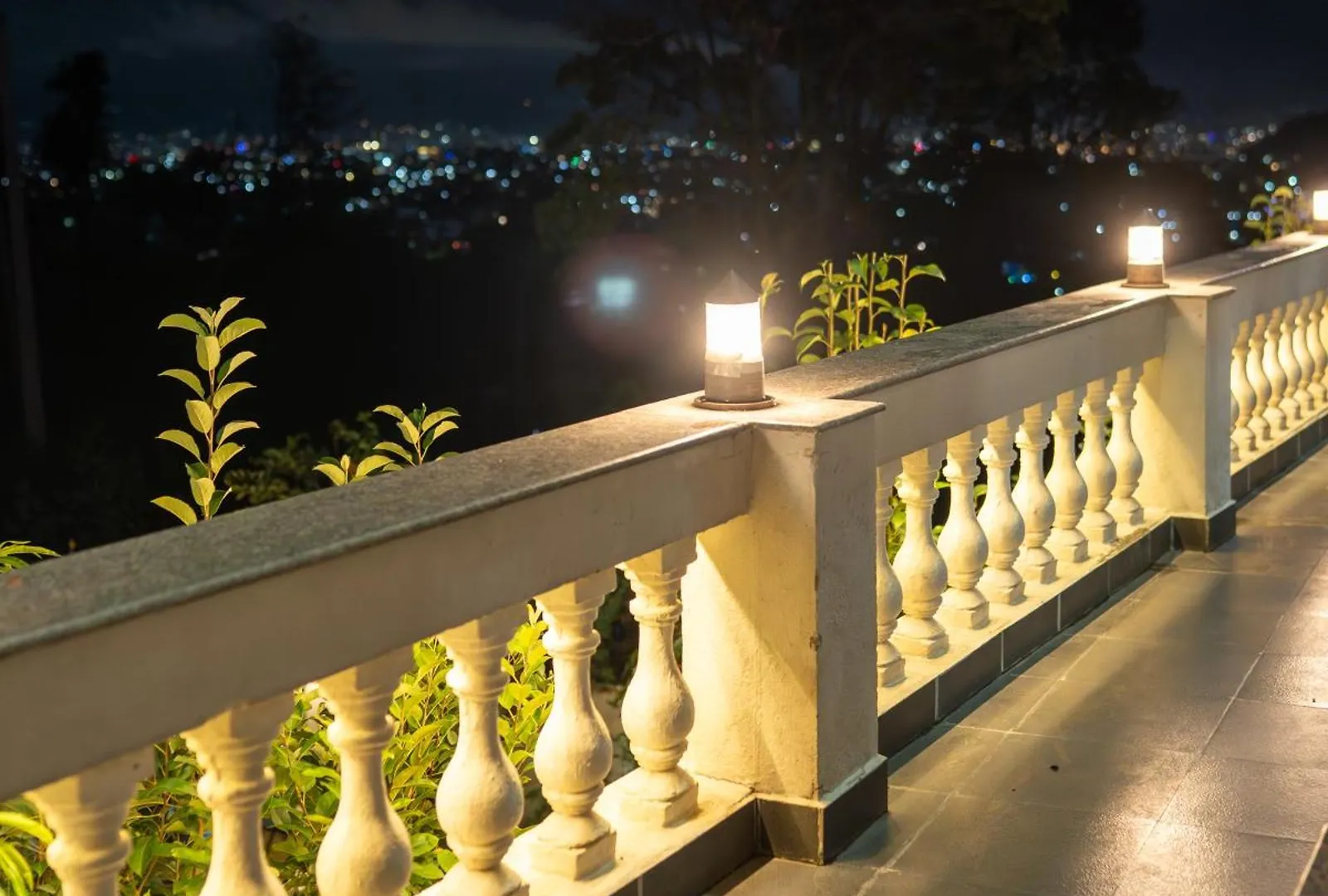 The White House Villa 8 Bedroom With Swimming Pool Catmandu Nepal