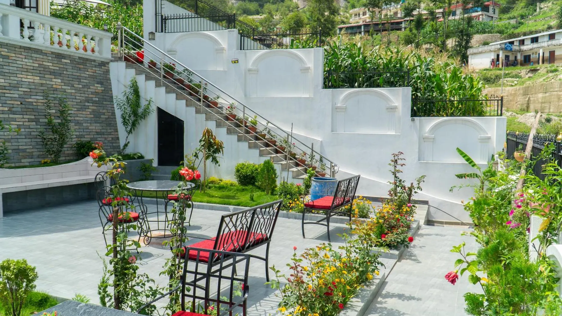 The White House Villa 8 Bedroom With Swimming Pool Kathmandu