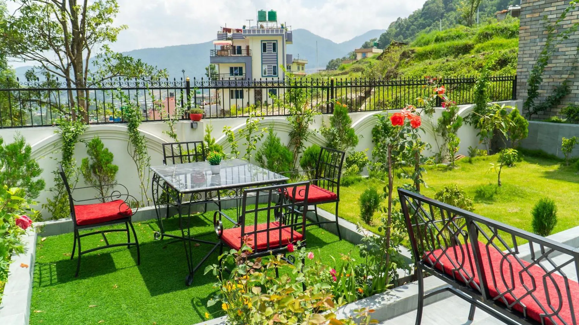 The White House Villa 8 Bedroom With Swimming Pool Kathmandu