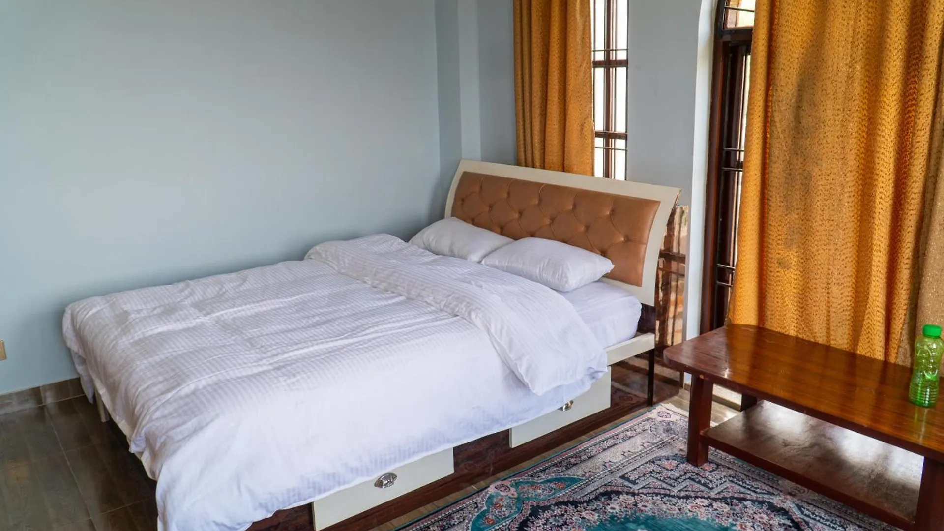 The White House Villa 8 Bedroom With Swimming Pool Kathmandu