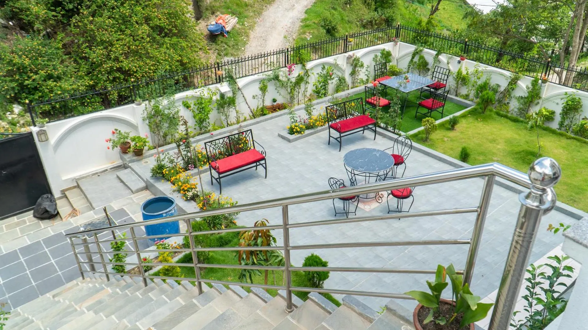 The White House Villa 8 Bedroom With Swimming Pool Kathmandu