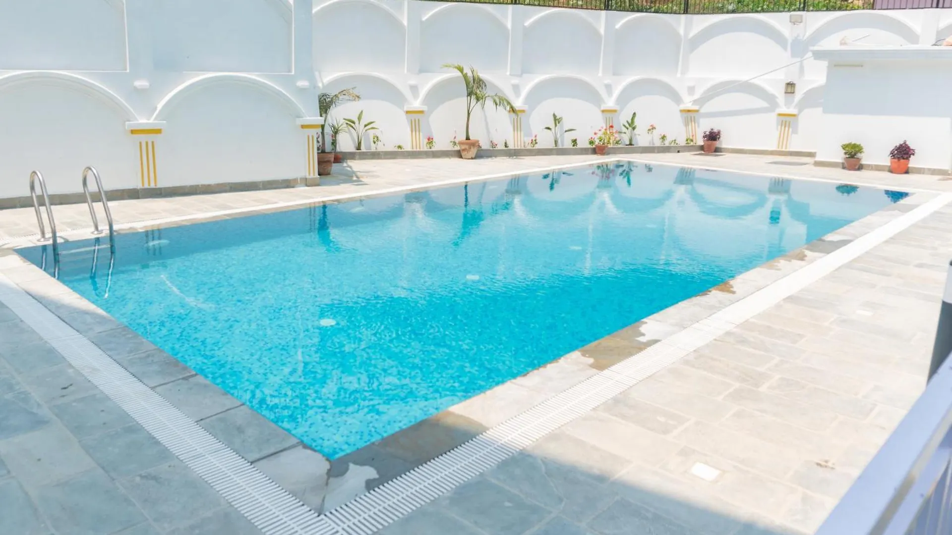 The White House Villa 8 Bedroom With Swimming Pool Kathmandu 0*,  Nepal