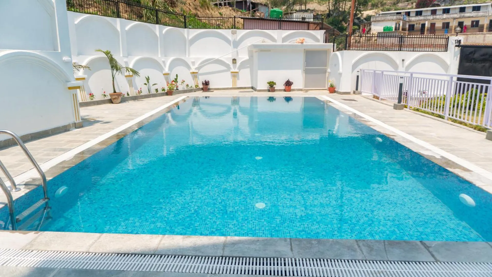 The White House Villa 8 Bedroom With Swimming Pool Kathmandu