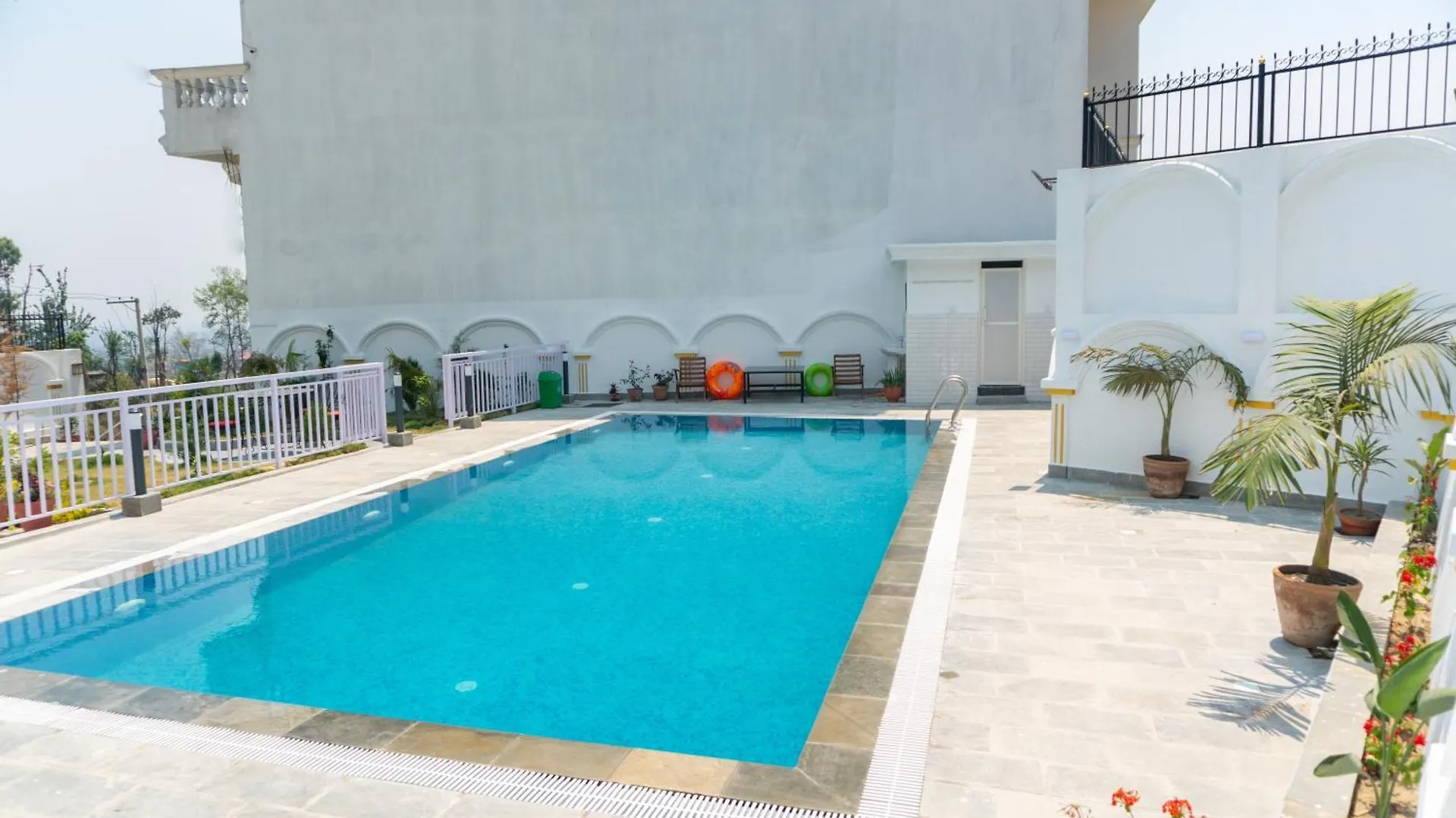 The White House Villa 8 Bedroom With Swimming Pool Kathmandu